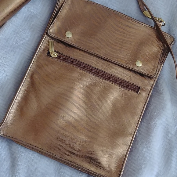 Due Fratelli gold leather 3 pc purse set - Picture 8 of 10